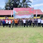 Foto bersama usai upacara penutupan TMMD Imbangan ke-124 Kodim 1011/Kuala Kapuas di Desa Lamunti Permai Kecamatan Mantangai Kapuas, Rabu (4/6/2025). 