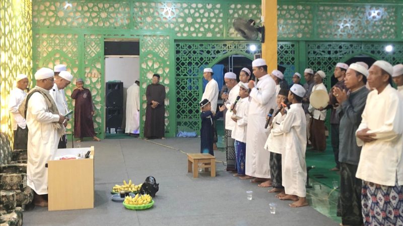 DPW PKB Kalimantan Tengah menggelar tasyakuran atas gelar pahlawan yang dianugerahkan kepada Syaikhona Muhammad Kholil dan KH Abdurrahman Wahid (Gus Dur), Jumat (14/11/2025) malam. 