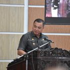 Wakil Bupati Kapuas Dodo menyampaikan sambutan Bupati Kapuas pada Rapat Paripurna ke-10 Masa Persidangan III Tahun Sidang 2025 di Ruang Rapat Paripurna DPRD Kabupaten Kapuas, Selasa (6/1/2026).