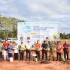 Wakil Bupati Kapuas, Dodo, S.P., bersama Sekretaris Daerah Kabupaten Kapuas, Usis I. Sangkai, unsur Forkopimda, instansi vertikal, TNI/Polri, organisasi kemasyarakatan, pelajar, serta para tamu undangan lainnya, di Halaman Batalyon, Jalan Kalimantan, Kelurahan Selat Hilir, Kecamatan Selat, Sabtu (6/6/2026).