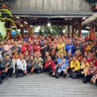 Bupati Kapuas HM Wiyatno, bersama Sekda Kabupaten Kapuas menggelar pertemuan silaturahmi dengan para kepala desa se-Kabupaten Kapuas.