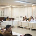 Wakil Bupati Kapuas, Dodo, membuka secara resmi Rapat Koordinasi Pemuktahiran dan Pemanfaatan Data Tunggal Sosial Ekonomi Nasional (DTSEN), bertempat di Ruang Rapat Rujab Bupati Kapuas, Senin (25/5/2026).