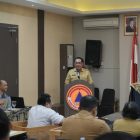 Kepala Pelaksana BPBD Kabupaten Kapuas Pangeran S. Pandiangan saat menyampaikan laporan analisis situasi Karhutla dan arahan teknis pada pembukaan FGD Ke-2 Rencana Kontinjensi Karhutla.