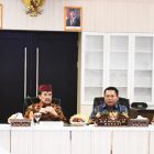 Bupati Kapuas HM Wiyatno didampingi Wakil Bupati Kapuas Dodo dan Penjabat (Pj) Sekretaris Daerah Usis I Sangkai menyambut dan menerima kedatangan Anggota Dewan Perwakilan Daerah Republik Indonesia (DPD RI) asal Kalimantan Tengah Dr Agustin Teras Narang dalam rangka kunjungan Reses ke Kabupaten Kapuas, Kamis (12/6/2025). 
