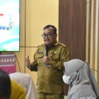 Kepala Disdukcapil Kapuas Yanmarto saat kegiatan Forum Konsultasi Publik Standar Pelayanan Disdukcapil Kabupaten Kapuas, Selasa (2/12/2025) pagi.