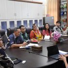 Sekretaris Daerah Kabupaten Kapuas, Usis I Sangkai, saat memimpin Rapat Koordinasi Pemanfaatan dan Pengelolaan New Site Development (NSD) dan Rumah Susun (Rusun), bertempat di Ruang Rapat Sekda Kapuas, Kamis (19/02/2026).