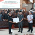 Dewan Perwakilan Rakyat Daerah (DPRD) Kabupaten Kapuas menyetujui sembilan dari sepuluh Rancangan Peraturan Daerah (Raperda) yang diajukan Pemerintah Kabupaten Kapuas dalam Rapat Paripurna Ke-6 Masa Persidangan II Tahun Sidang 2026 di Ruang Sidang Paripurna DPRD, Rabu (22/7/2026).
