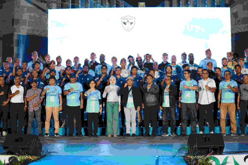 Saat launching Isen Mulang FC Kalteng