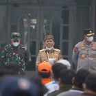 Gubernur Kalimantan Tengah Agustiar Sabran memimpin langsung jalannya apel gabungan