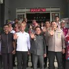 Anggota DPRD Kapuas, Thosibae Limin (tiga dari kiri)