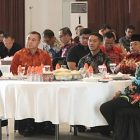 Wakil Ketua II DPRD Kapuas Berinto (paling kiri) saat hadiri acara Kenal Pamit Dandim 1011/Klk