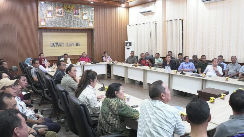 Pemkab Kapuas gelar rapat koordinasi lanjutan dalam rangka membahas penentuan status bencana Kebakaran Hutan dan Lahan (Karhutla) serta kekeringan di wilayah Kabupaten Kapuas, Senin (31/8/2026) malam.