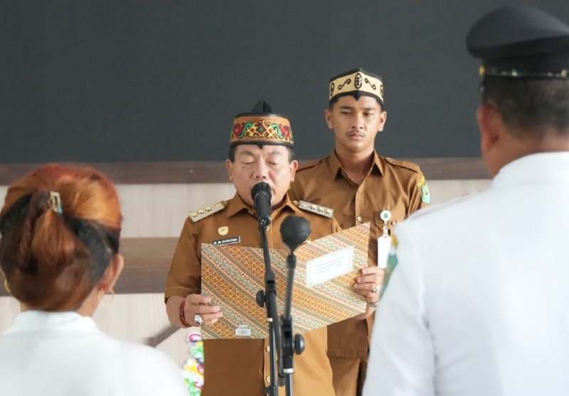 Bupati Kapuas Lantik 9 Pj Kades dan 10 Anggota BPD PAW